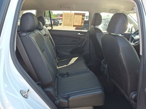 Used 2024 Volkswagen Tiguan SE FWD image 15