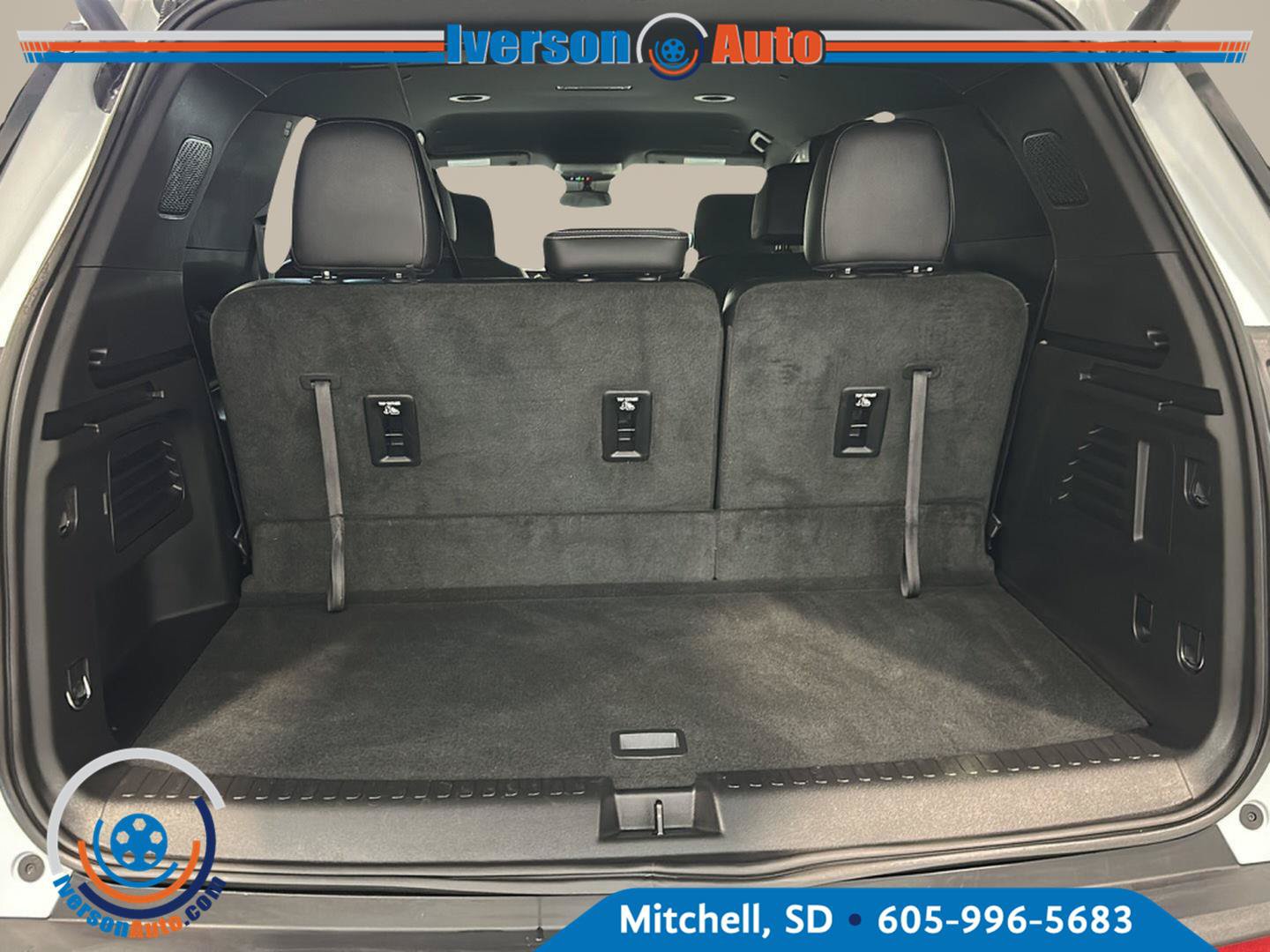 Used 2026 Chevrolet Traverse LT AWD/4WD image 27
