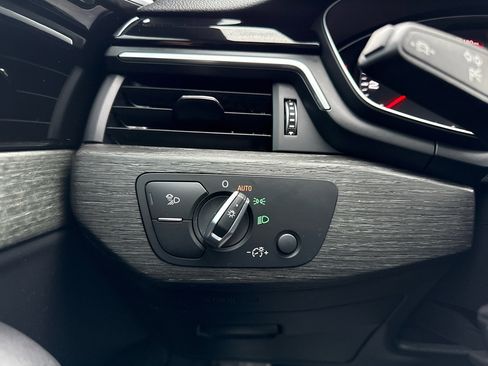 Used 2022 Audi A5 2.0T Premium image 29