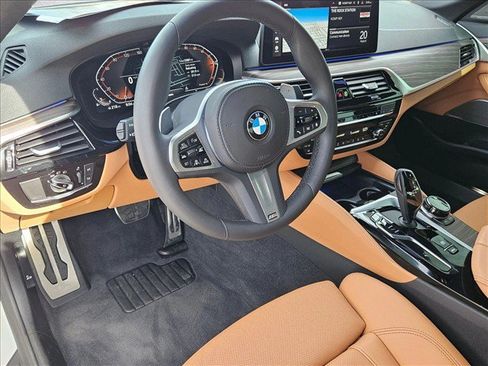 Used 2023 BMW 540i w/ Executive Package RWD image 10