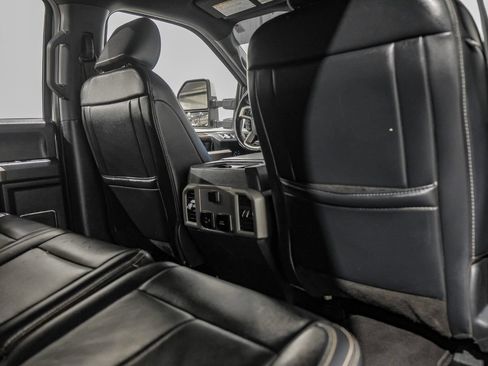 Used 2022 Ford F350 Lariat w/ Lariat Value Package AWD/4WD image 35
