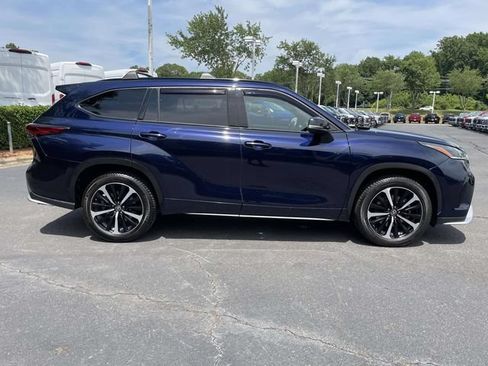 Used 2022 Toyota Highlander XSE AWD/4WD image 41