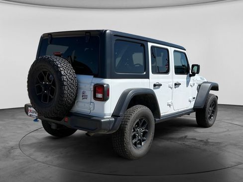 Used 2024 Jeep Wrangler Unlimited AWD/4WD image 9
