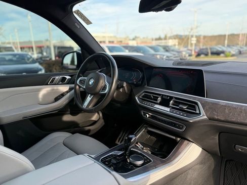 Used 2023 BMW X5 xDrive40i w/ M Sport Package image 43