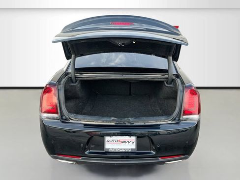 Used 2022 Chrysler 300 Touring L w/ Comfort Group RWD image 25