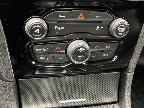 Used 2016 Chrysler 300 S w/ 300S Premium Group image 21