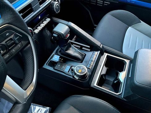 Used 2024 Toyota Tacoma TRD Off-Road image 15