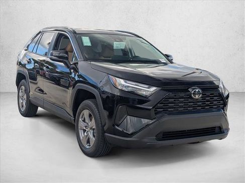 New 2025 Toyota RAV4 LE image 6
