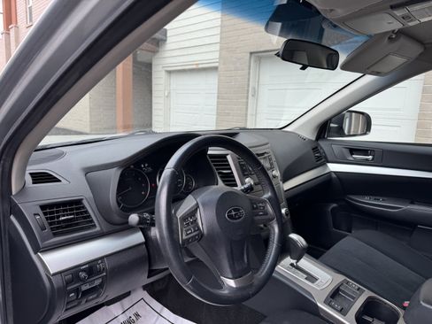 Used 2013 Subaru Outback 2.5i Premium image 10