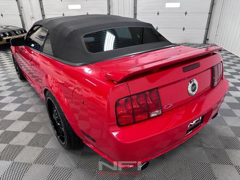 Used 2006 Ford Mustang GT Premium RWD image 19