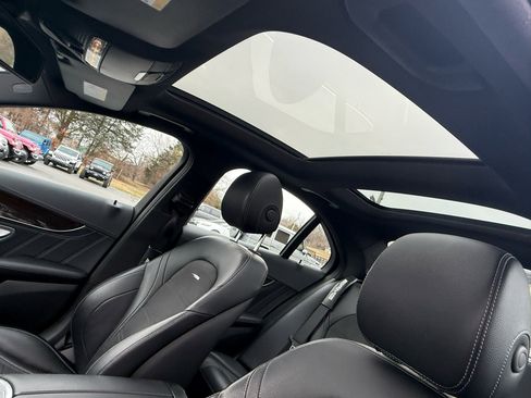 Used 2017 Mercedes-Benz C 63 AMG Sedan image 24