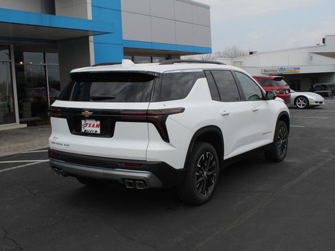 New 2026 Chevrolet Traverse LT w/ Sun and Wheel Package image 4