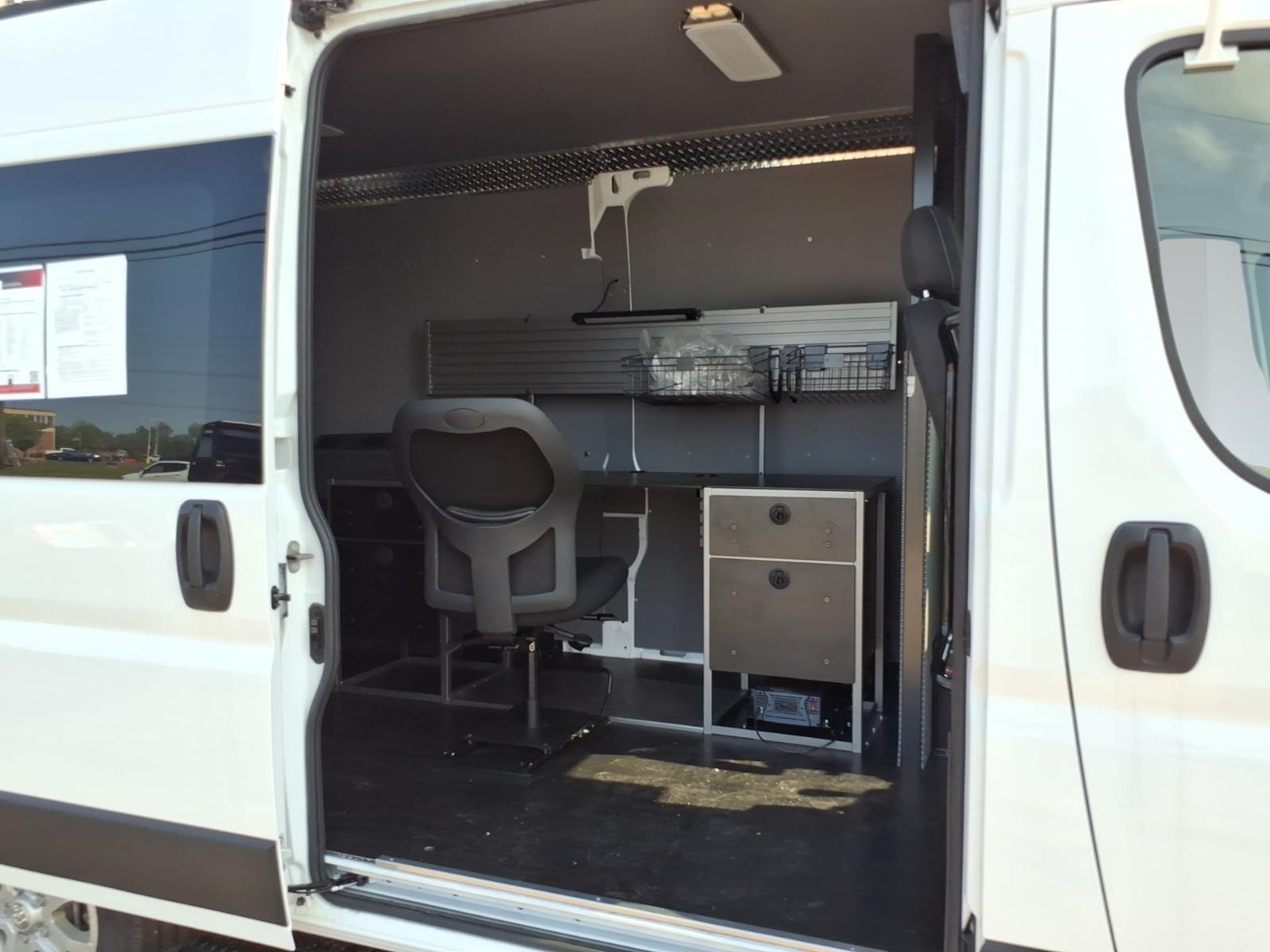 Used 2025 RAM ProMaster 1500 w/ Quick Order Package 22G SLT FWD image 7