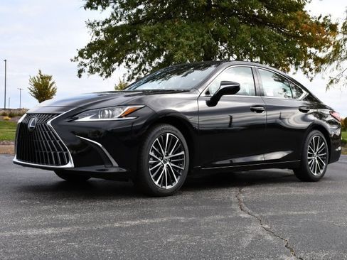 New 2025 Lexus ES 350 w/ Premium Package image 3