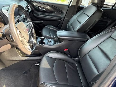 Used 2022 GMC Terrain SLT w/ Infotainment Package II AWD/4WD image 9