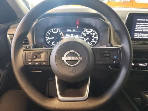 Used 2024 Nissan Rogue SV AWD/4WD image 26