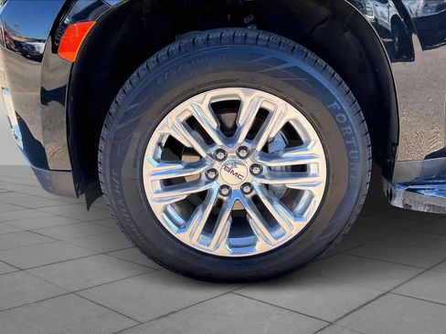 Used 2024 GMC Yukon SLT image 9