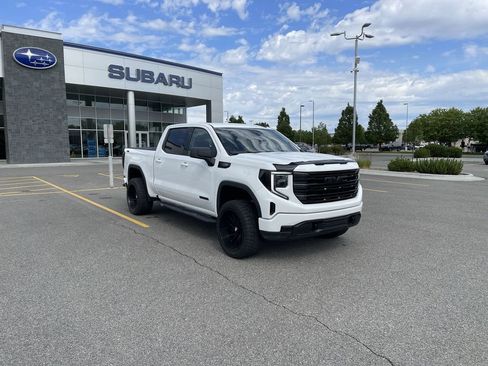 Used 2023 GMC Sierra 1500 Elevation w/ X31 Off-Road Package AWD/4WD image 2