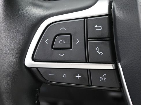 Used 2023 Toyota Highlander Platinum image 18