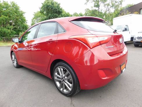 Used 2016 Hyundai Elantra GT w/ Option Group 03 FWD image 3