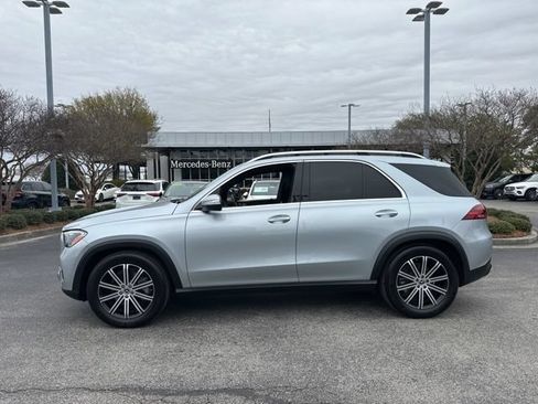 Certified 2025 Mercedes-Benz GLE 450 4MATIC image 3