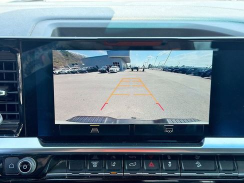 Used 2024 Chevrolet Silverado 2500 LT image 10