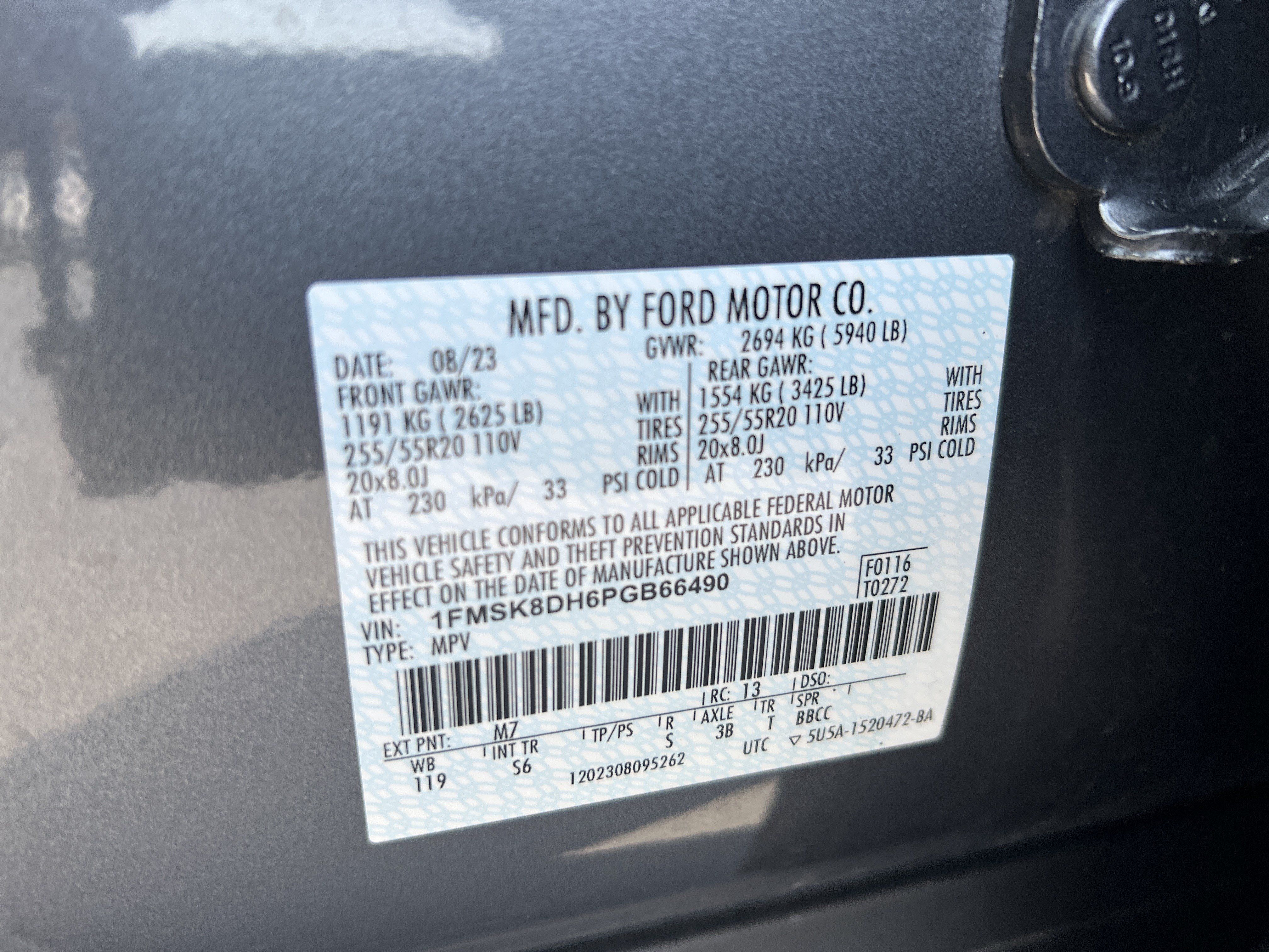Used 2023 Ford Explorer XLT w/ Equipment Group 202A AWD/4WD image 34