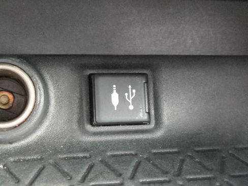 Used 2019 Toyota RAV4 XLE AWD/4WD image 21