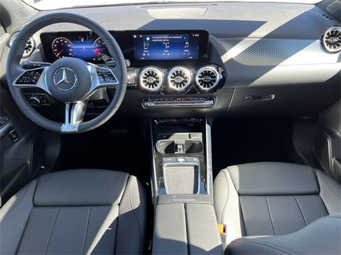 Certified 2025 Mercedes-Benz GLA 250 4MATIC image 2