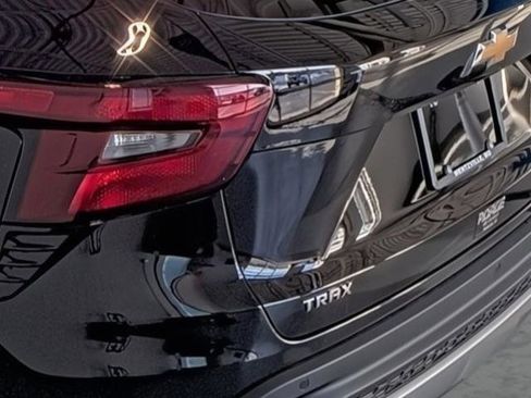 New 2026 Chevrolet Trax LT w/ Driver Confidence Package image 10