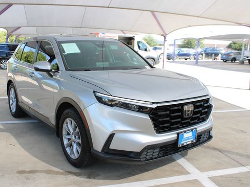 Used 2023 Honda CR-V EX image 8