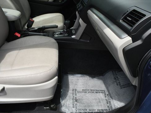 Used 2015 Subaru Forester 2.5i Touring w/ Eyesight & Navigation System AWD/4WD image 26