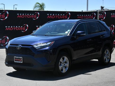 Used 2024 Toyota RAV4 XLE FWD image 3
