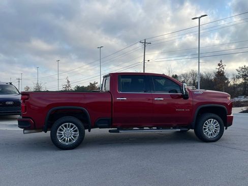 Used 2022 Chevrolet Silverado 2500 High Country w/ Z71 Off-Road Package image 8