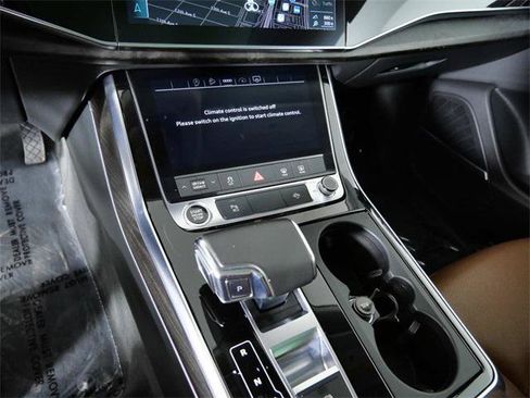 Used 2022 Audi Q8 Premium Plus image 20