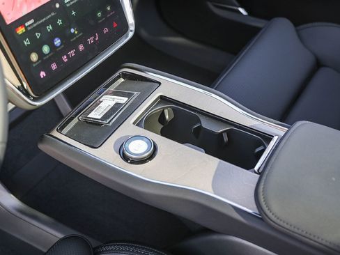 New 2025 Volvo EX90 Ultra image 21