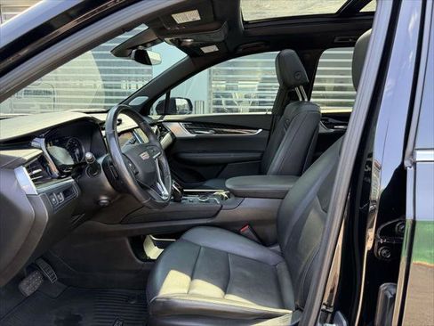 Used 2023 Cadillac XT6 Premium Luxury w/ LPO, Floor Liner Package AWD/4WD image 20