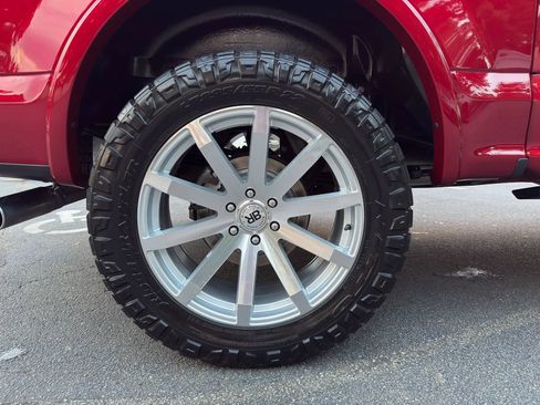 Used 2018 Ford F150 Platinum w/ Equipment Group 701A Luxury AWD/4WD image 21