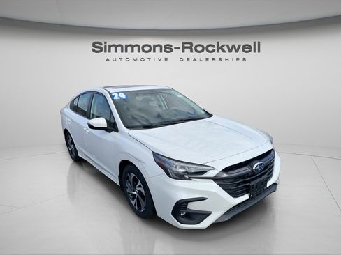 Used 2024 Subaru Legacy Premium AWD/4WD image 3