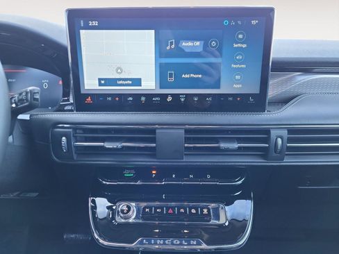 Used 2024 Lincoln Corsair Reserve w/ Towing Package image 14