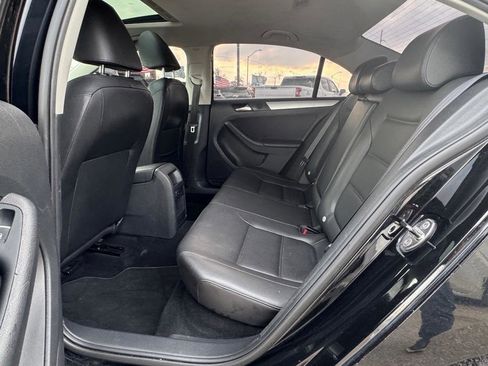 Used 2013 Volkswagen Jetta SE image 11