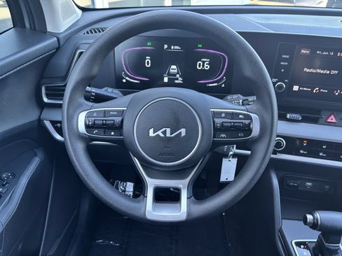 Used 2025 Kia Sportage LX AWD/4WD image 14