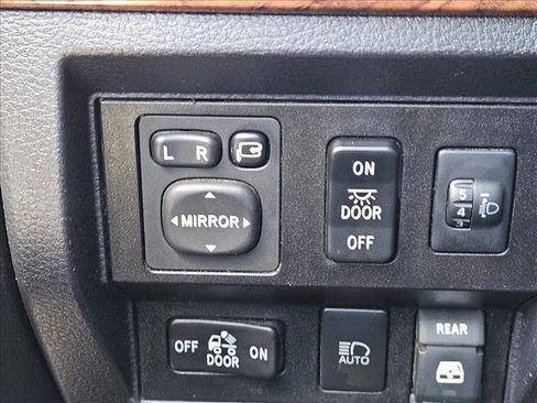 Used 2019 Toyota Tundra 1794 Edition AWD/4WD image 13
