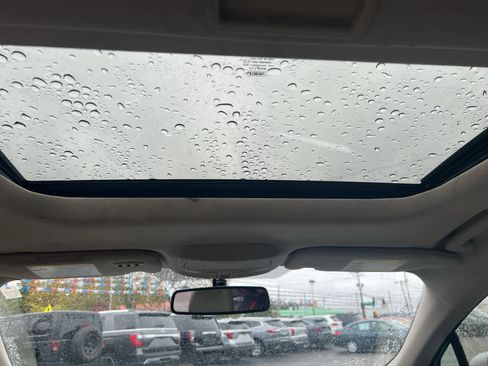 Used 2018 Ford Fusion SE w/ Fusion SE Technology Package image 15