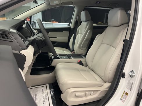 Used 2025 Honda Odyssey EX-L image 10