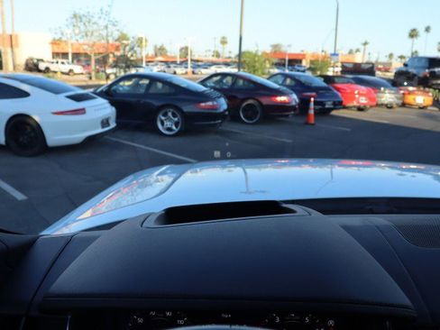 Used 2018 Land Rover Range Rover HSE image 30