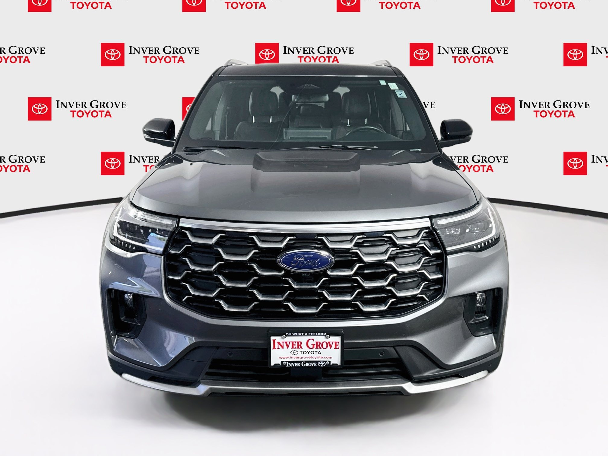Used 2025 Ford Explorer Platinum AWD/4WD image 2