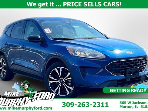 Used 2022 Ford Escape SE w/ SE Sport Appearance Package FWD image 1
