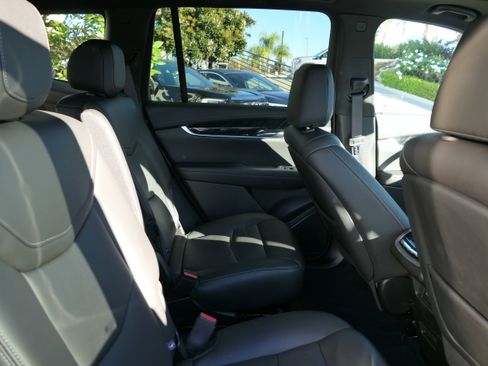 New 2025 Cadillac XT6 Premium Luxury image 24