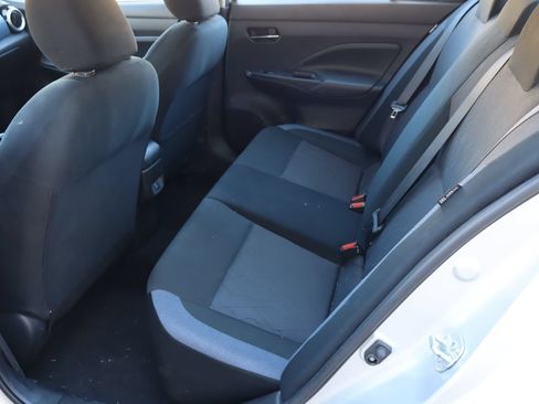Used 2024 Nissan Versa SV FWD image 5
